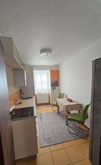 Apartament cu 2 camere semidecomandat, mobilat în Pantelimon