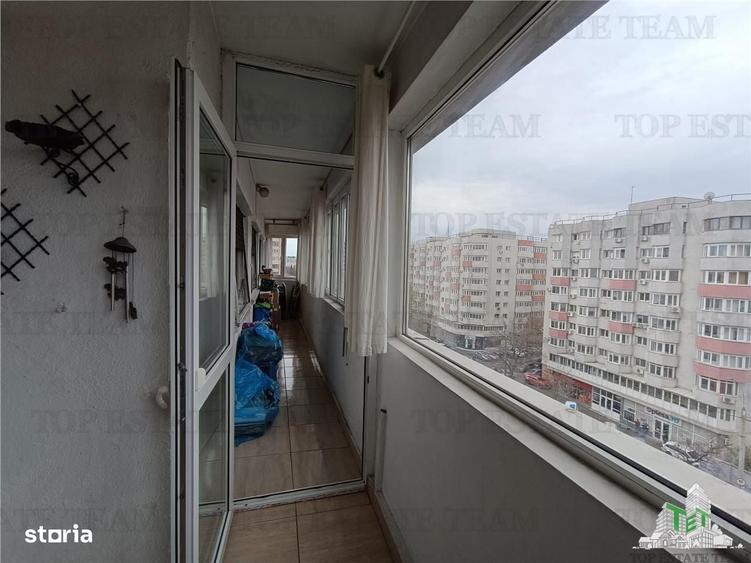 Apartament cu 3 camere decomandat în 1 Mai