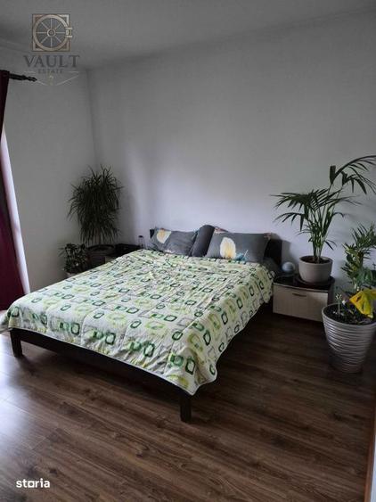 Apartament cu 3 camere decomandat, mobilat în Haliu