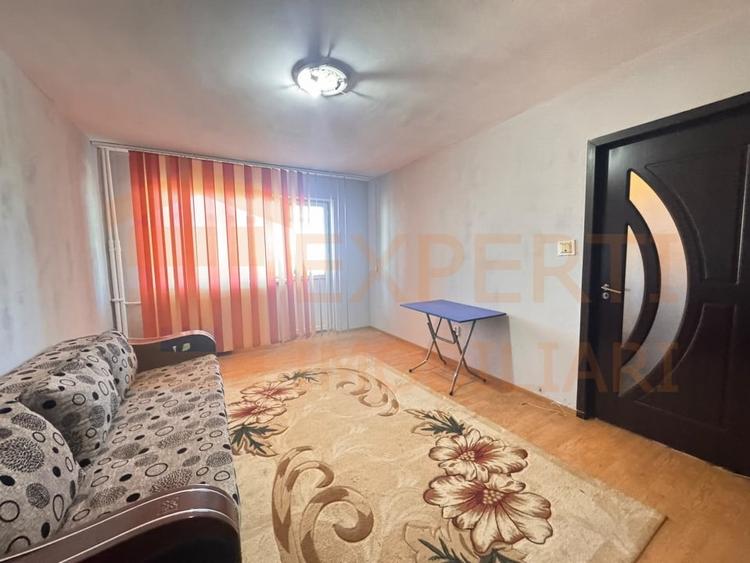 Apartament cu 2 camere decomandat, mobilat în Casa de Cultură