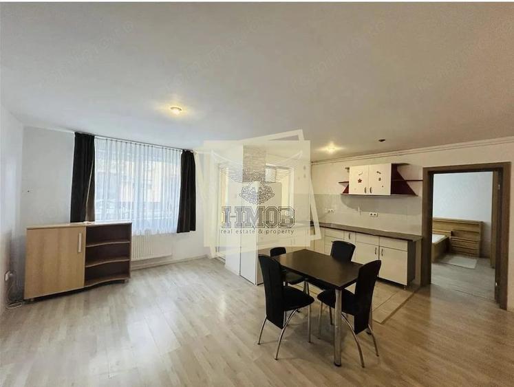 Apartament cu 3 camere decomandat în Hipodrom 3