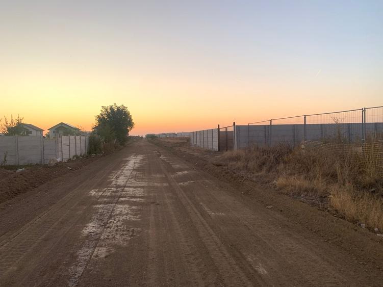 Teren Construcții intravilan de 600 mp, în Tunari