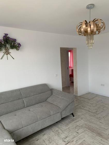 Apartament cu 3 camere semidecomandat în Trivale