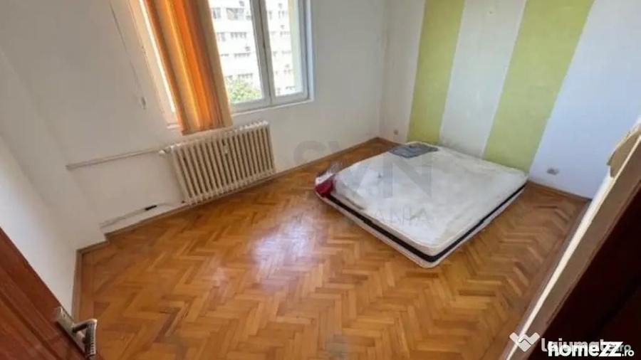Apartament cu 3 camere semidecomandat în Colentina