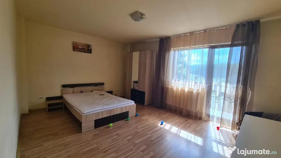 Garsonieră decomandată în Central