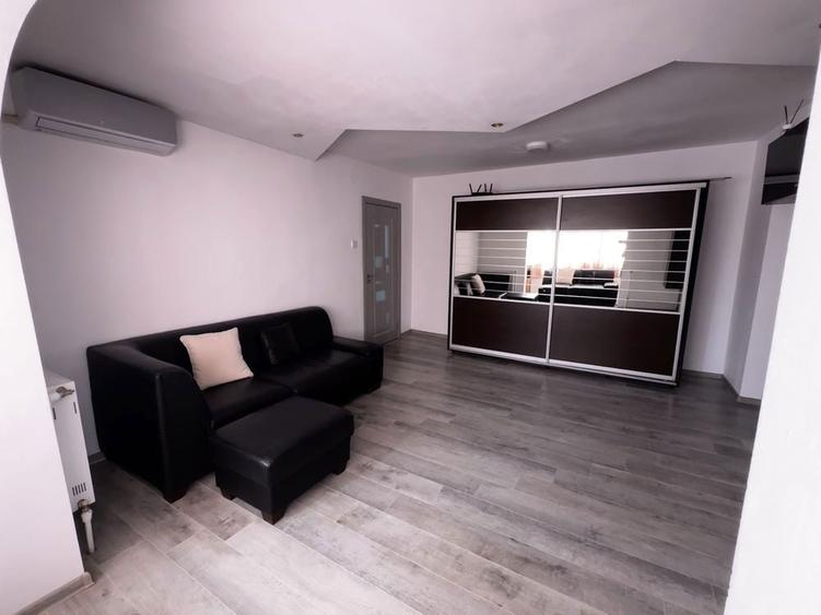 Apartament cu 2 camere semidecomandat în Unirii Sud