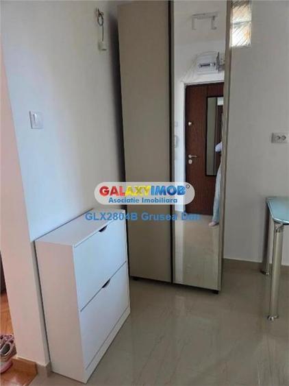 Apartament cu 2 camere semidecomandat, mobilat în Central