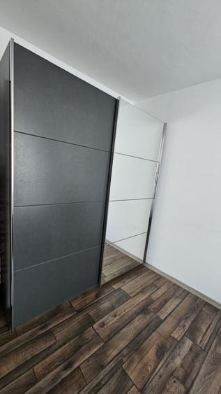Apartament cu 3 camere semidecomandat în Tomis Nord