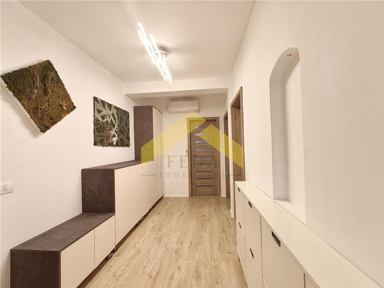 Apartament cu 3 camere decomandat, mobilat în Bujac