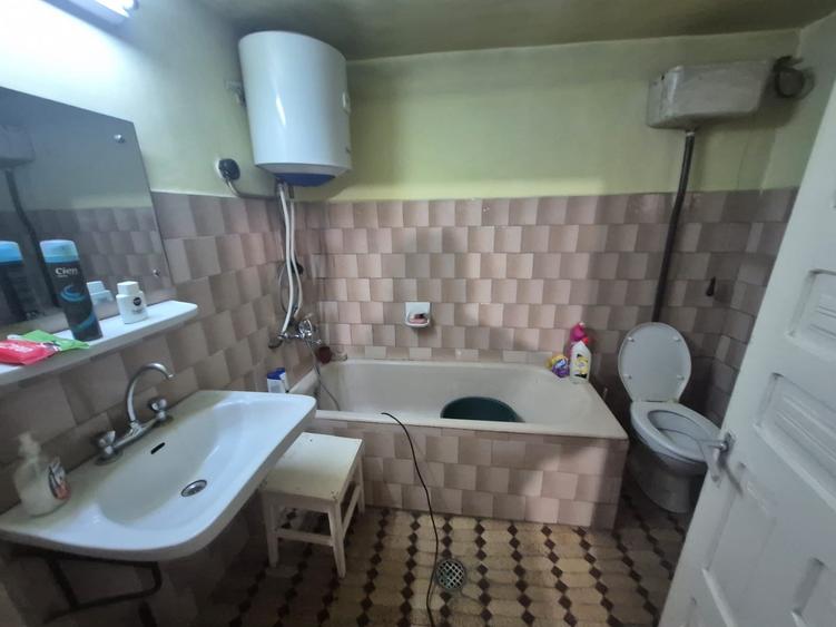 Casă cu 3 camere cu Garaj în Agârcia