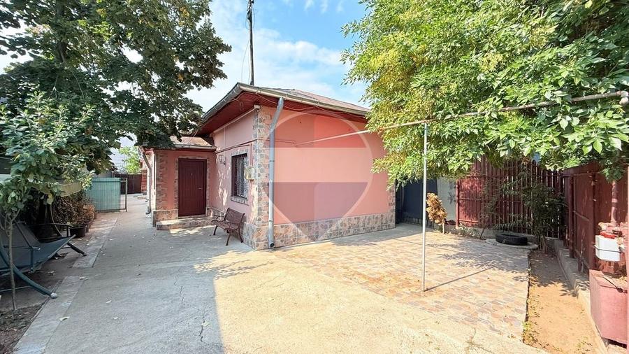 Casă individuală cu 4 camere cu Teren 428 Mp în Central