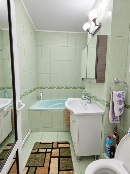 Apartament cu 3 camere decomandat în Plantelor