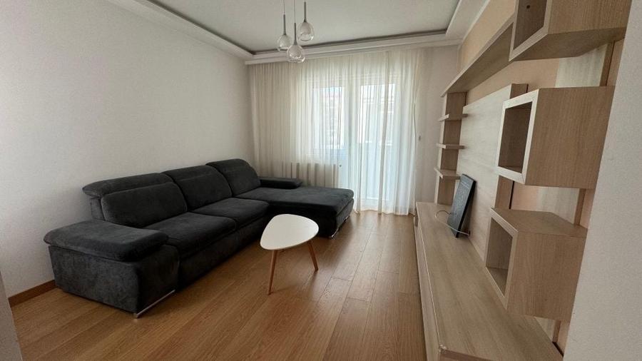 Apartament cu 3 camere decomandat în Șelimbăr
