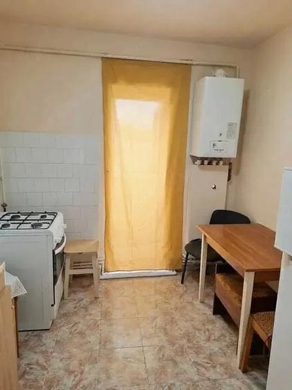 Apartament cu 2 camere decomandat în Radu Negru