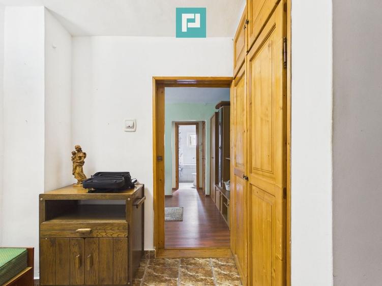 Apartament cu 3 camere decomandat, mobilat în Decebal