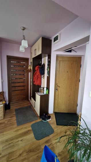 Apartament cu 3 camere decomandat în Nufărul