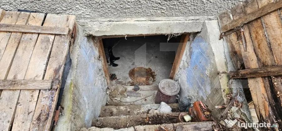Casă cu 2 camere cu Teren 1200 Mp în Central