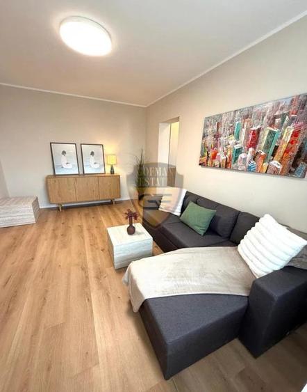 Apartament cu 2 camere semidecomandat, mobilat în City Park Mall
