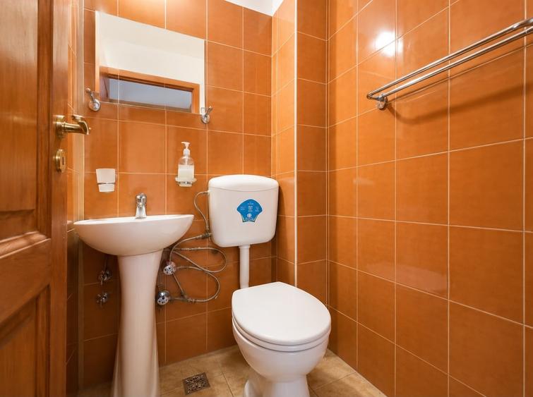 Apartament cu 4 camere în Tomis Nord