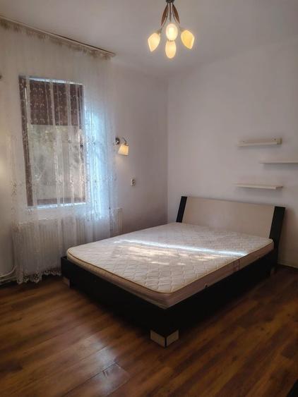 Inchiriez gorsiniera,curte zona tineretului 1400 lei - 3