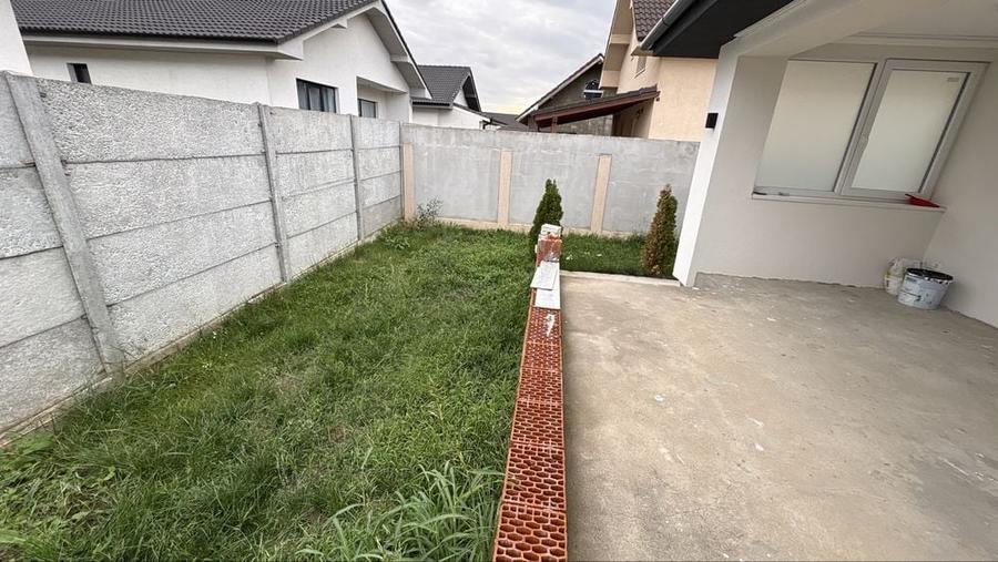 Casă cu 3 camere în Exterior Vest