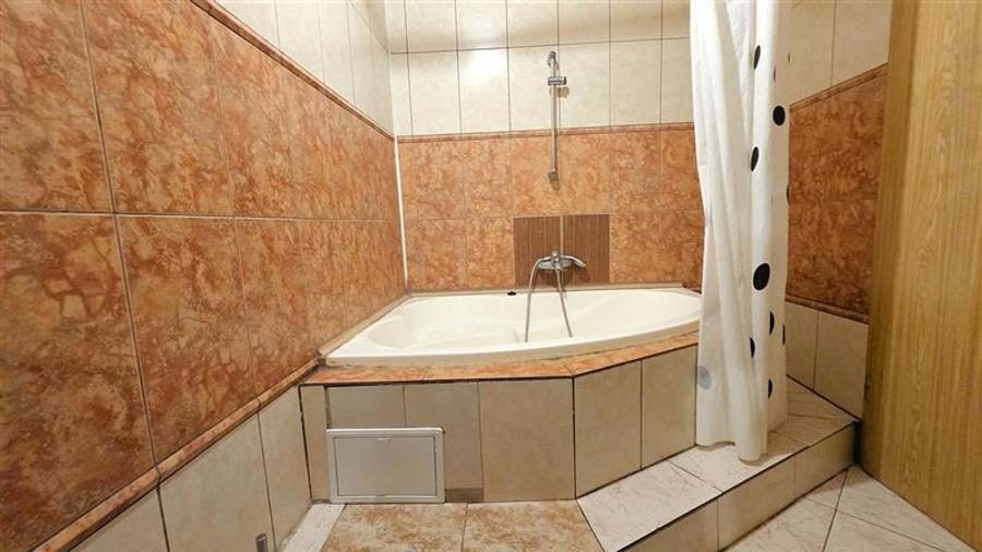 Apartament cu 2 camere decomandat în Triaj
