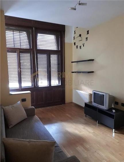 Apartament cu 2 camere semidecomandat, mobilat în Gheorghe Lazăr