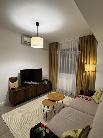 Apartament cu 3 camere decomandat, mobilat în Central