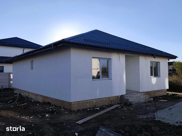 Casă cu 4 camere cu Teren 500 Mp în Dragomirești-Vale