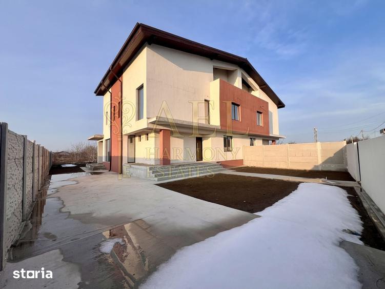 Casă cu 7 camere cu Teren 550 Mp în Ciorogârla