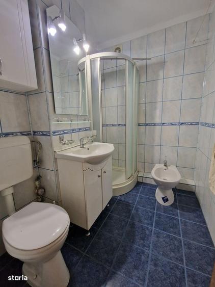 Apartament cu 3 camere decomandat în Exterior Vest