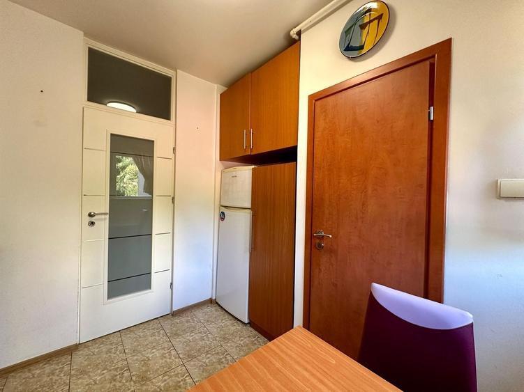 Apartament cu 2 camere semidecomandat, mobilat în Plopilor