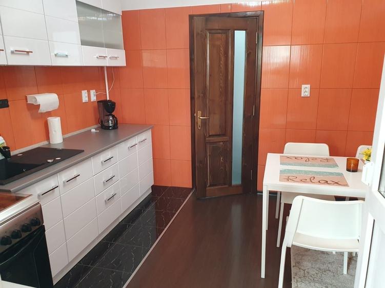 Apartament cu 2 camere decomandat în Sfântu Ilie
