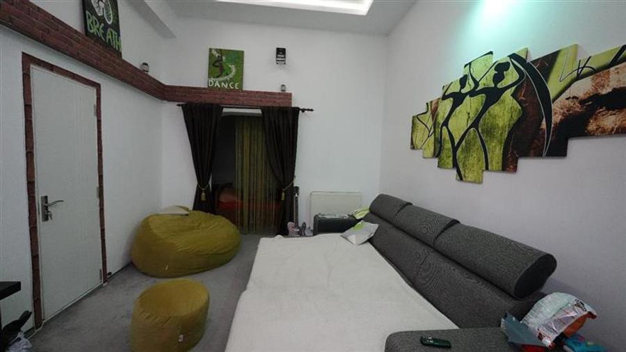 Spațiu comercial, de 232.5 mp, în Central
