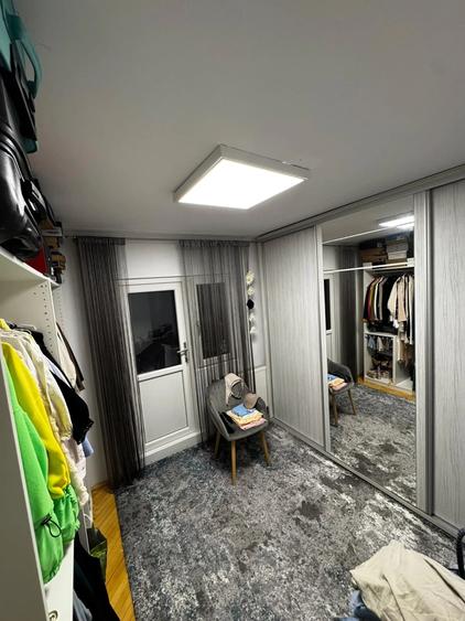 Apartament cu 4 camere decomandat în Cug
