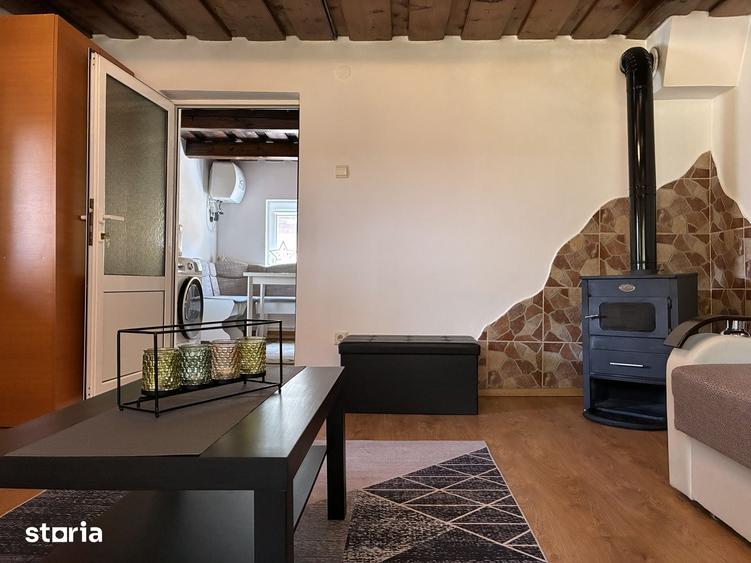Casă cu 2 camere cu Teren 685 Mp în Central