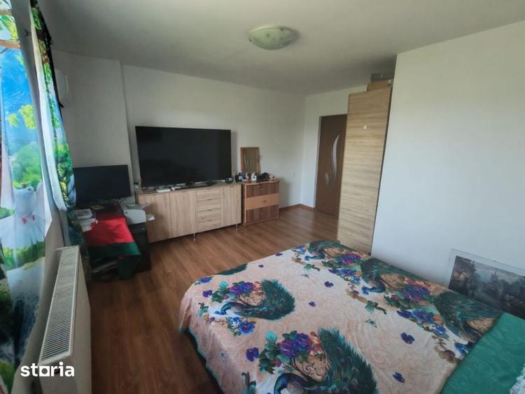Laterala de Triplex /Bragadiru-Topaz/4 camere - 2
