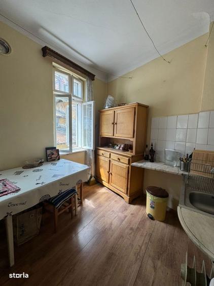 Casă cu 3 camere cu Canalizare în Ultracentral