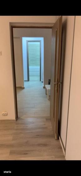 Apartament cu 3 camere decomandat în Drumul Taberei