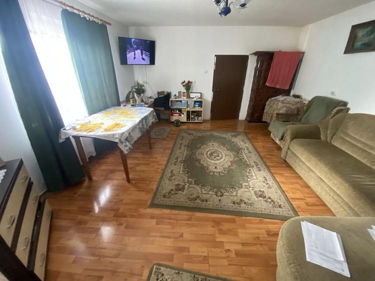 Casă cu 4 camere în Central