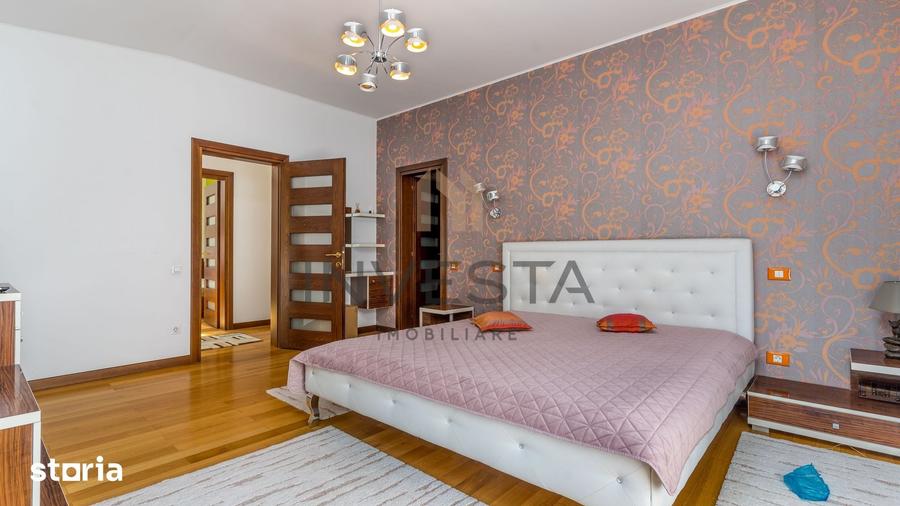 Casă cu 6 camere cu Teren 471 Mp în Central