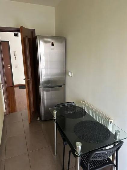 Apartament cu 2 camere decomandat, mobilat în Păcii