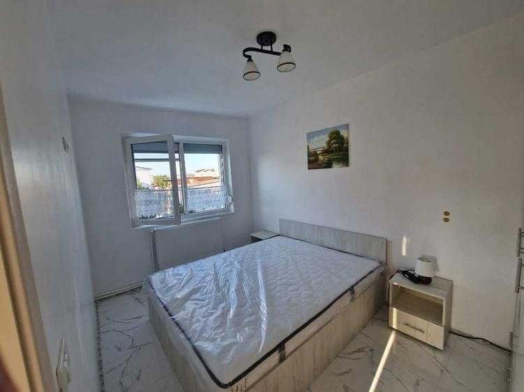 Apartament cu 3 camere semidecomandat în Mioriței