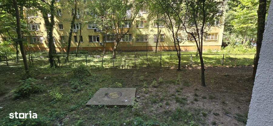 Apartament cu 2 camere semidecomandat în Cișmigiu