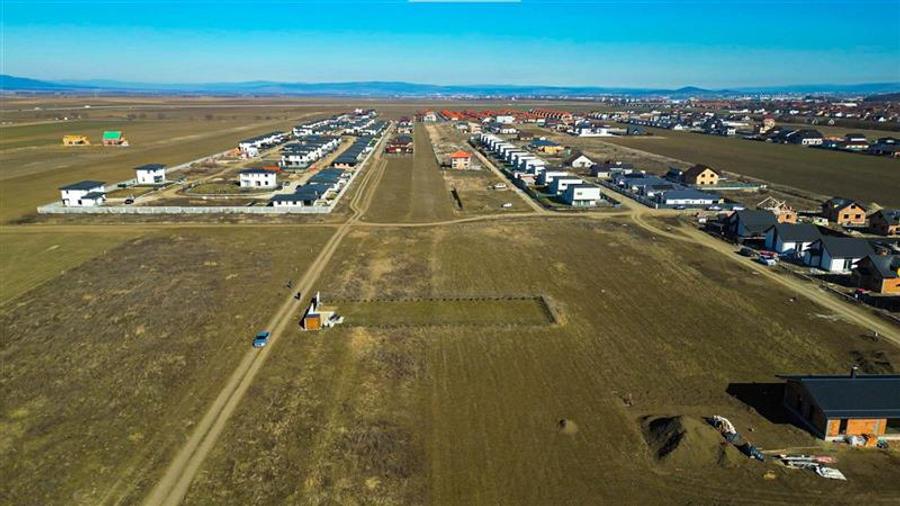 Teren Construcții intravilan de 700 mp, în Exterior Est