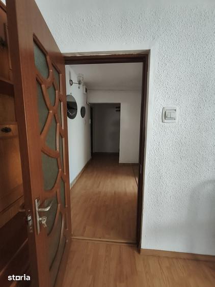 Apartament cu 3 camere decomandat în Micro 14