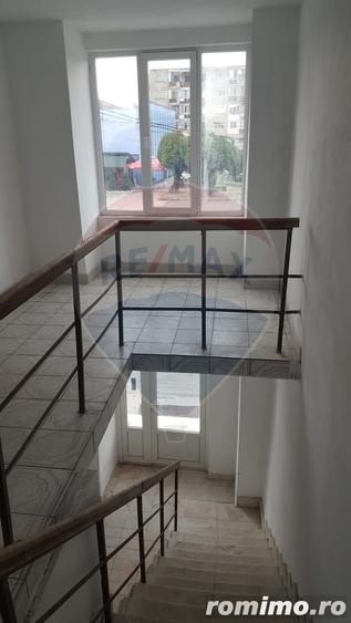 Spațiu comercial, de 120 mp, în Central