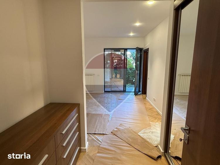 Apartament cu 3 camere în Primăverii