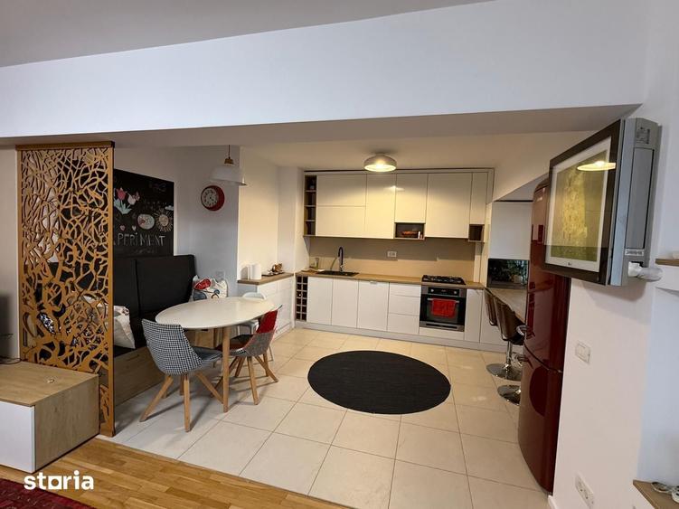 Apartament cu 4 camere în Decebal