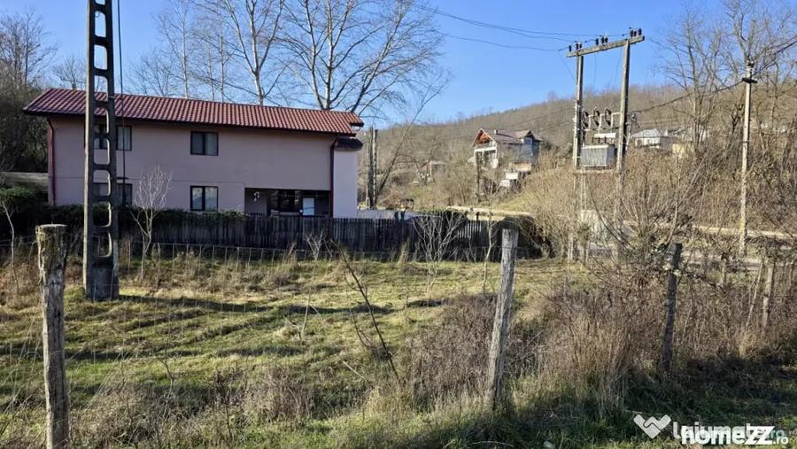 Teren de 4549 mp, în Gura Vitioarei